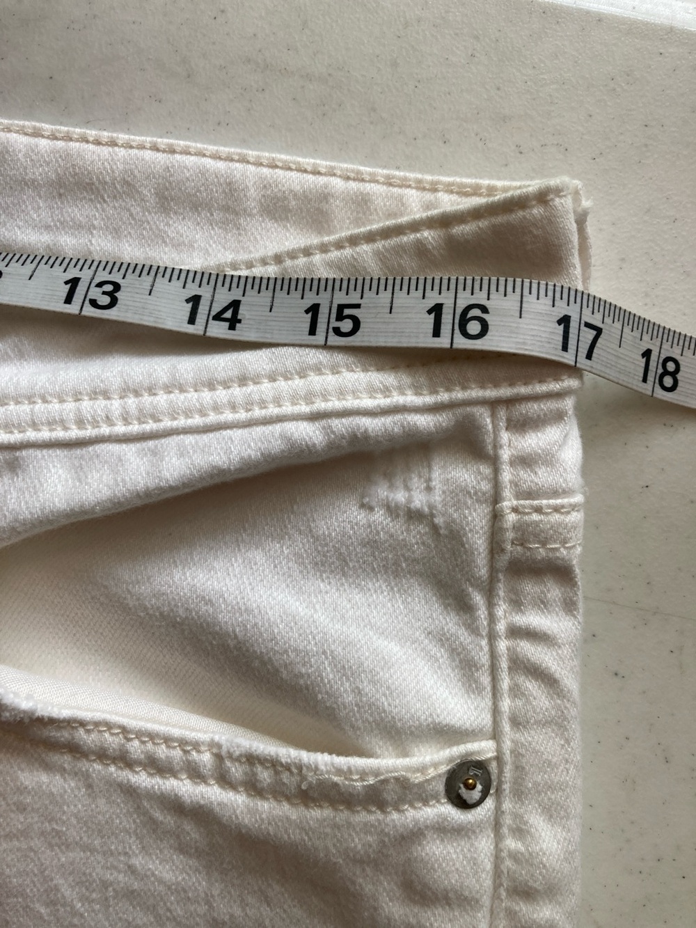 Pilcro Cream-Label Off  White Distressed Denim Jeans - Picture 9 of 15